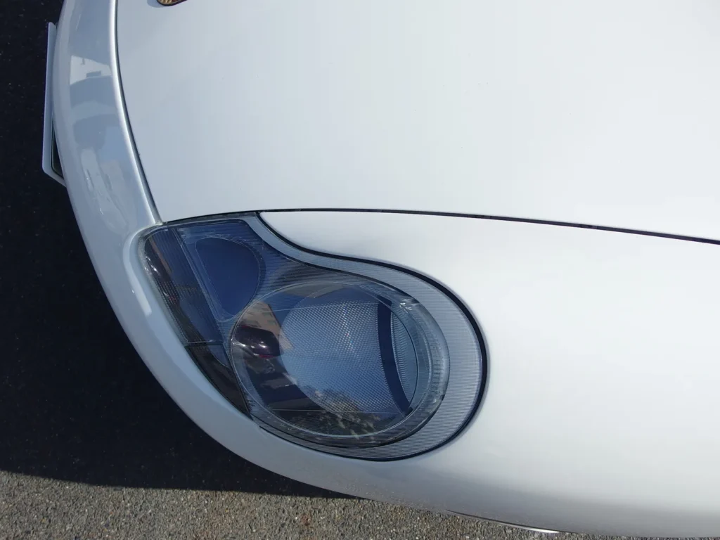 ポルシェ 911 GT3 クラブスポーツ(996) フロントフェンダーの盛り上がり