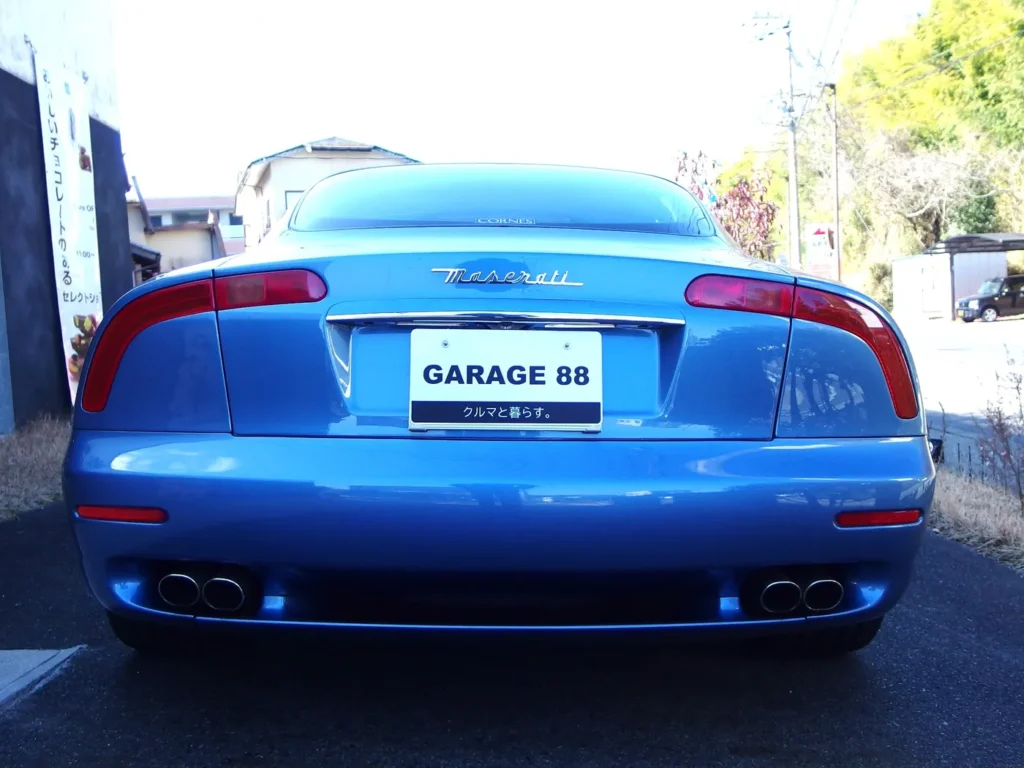 マセラティ 3200GT　特徴的なブーメランテールランプ