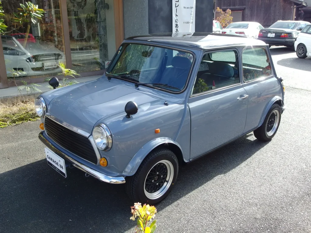 ローバー ミニ 1000 AT　綺麗な塗装状態です。