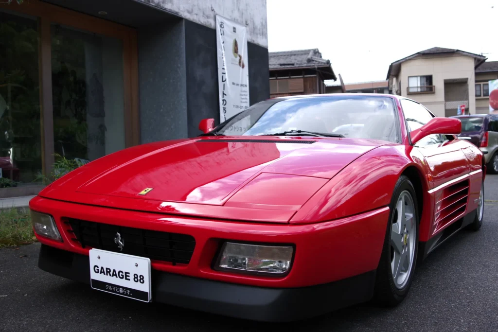 フェラーリ 348tb　美しいロッソのボディ