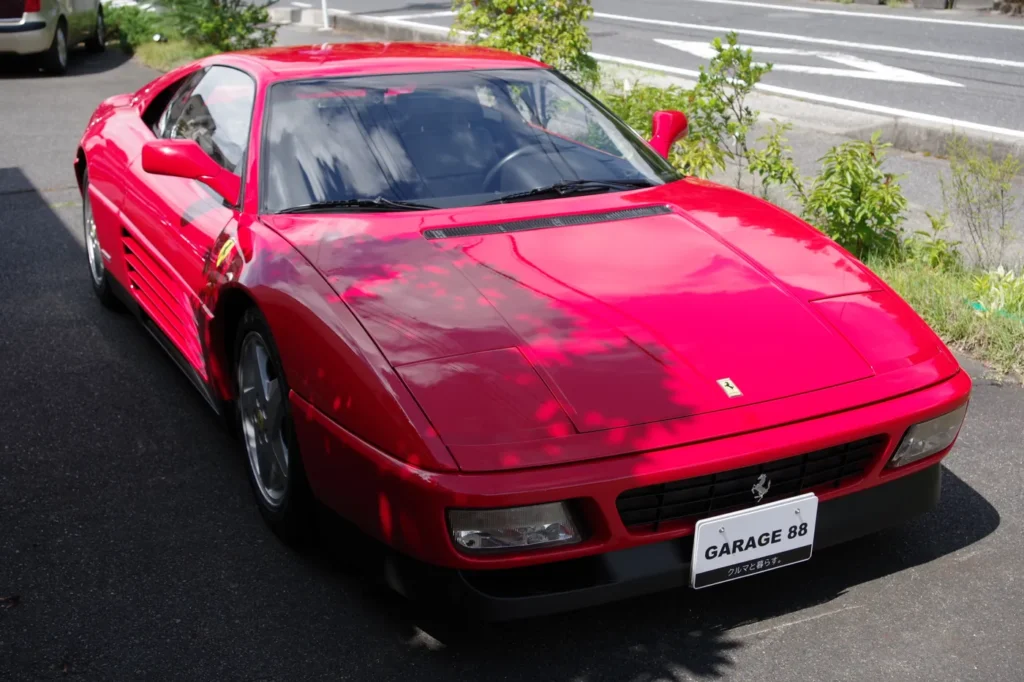 フェラーリ 348tb　一目でフェラーリと分かるデザイン