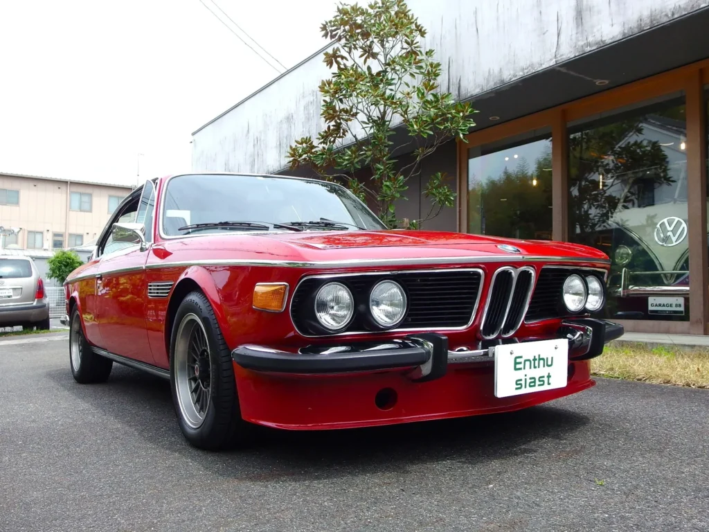 BMW 3.0CS　美しい深みのあるレッド