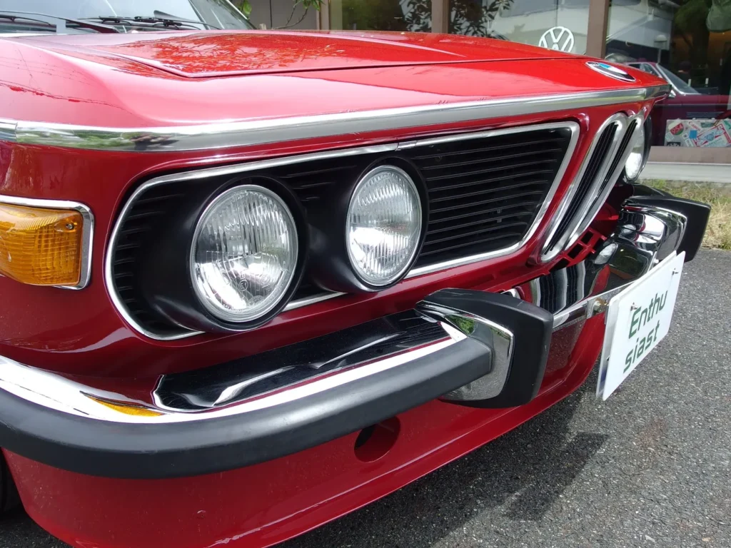 BMW 3.0CS　ヘッドライトも綺麗な状態です。